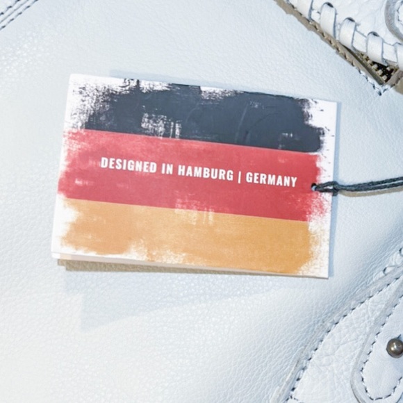 Harbor 2nd Leather Crossbody/Shoulder Bag - Picture 6 of 6